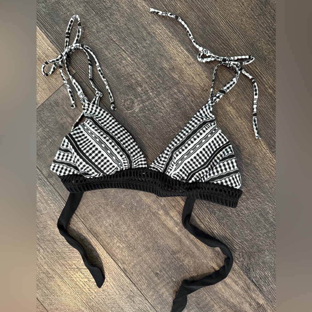 Robin Piccone Black and White Bikini Top